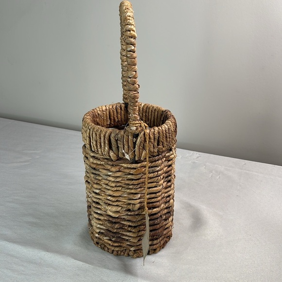 Handcrafted Woven Bottle or French Baguette Basket Natural Brown - Picture 6 of 12